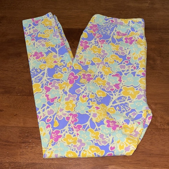 LuLaRoe Tall & Curvy Springtime Leggings - Picture 1 of 4